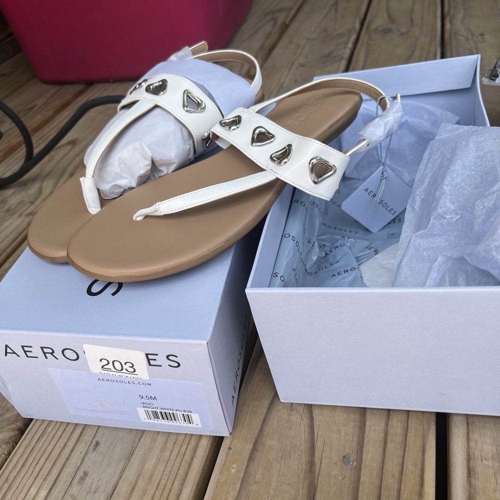 Aerosoles Thong White IAgo Faux Leather Summer Sandals Women's Size 9.5‎ New